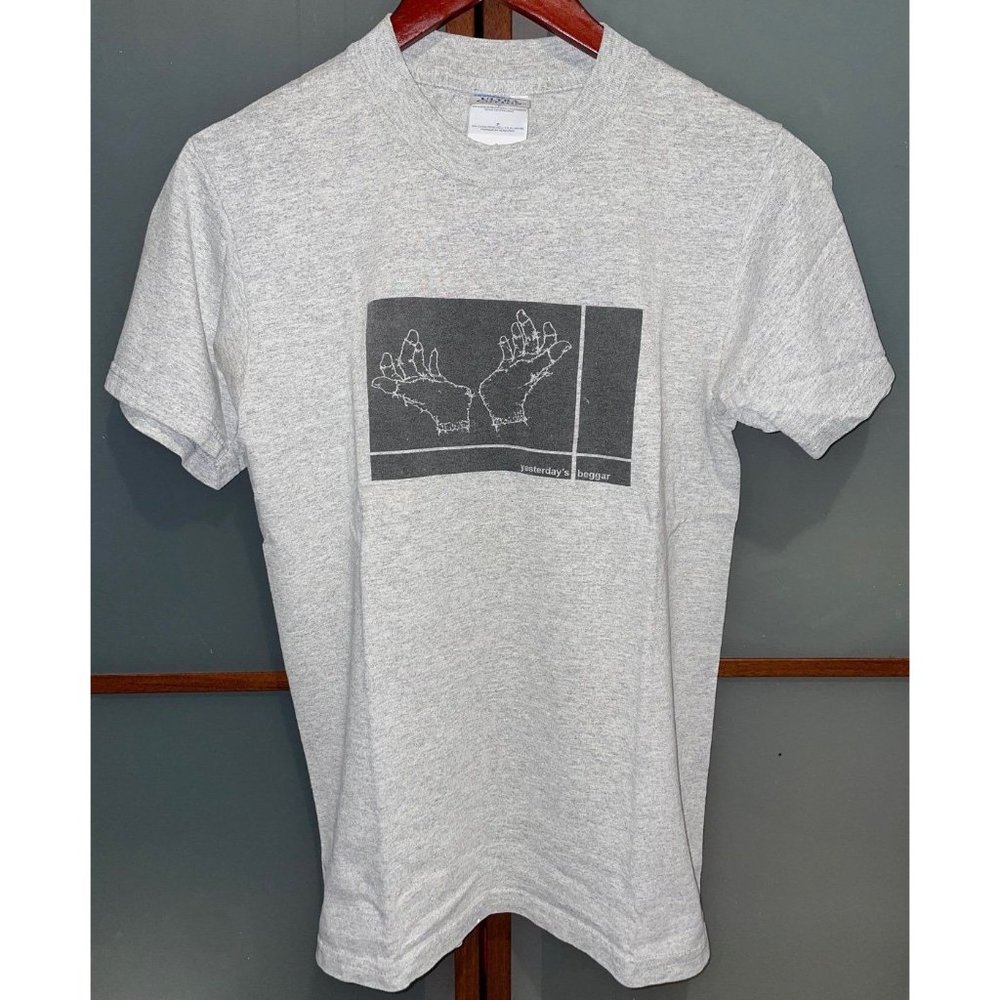 Biola University Mens Unisex Vintage Graphic Hands Shirt T-Shirt Tee Size S